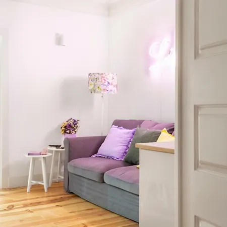 Altido Chic 1br Apt With Balcony Close By Graca Viewpoint And Tram Stops Apartamento Lisboa