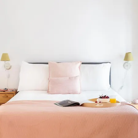 Altido Chic 1br Apt With Balcony Close By Graca Viewpoint And Tram Stops * Lisboa