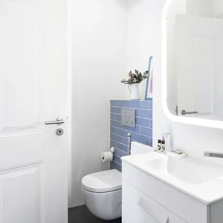 Altido Chic 1br Apt With Balcony Close By Graca Viewpoint And Tram Stops * Lisboa