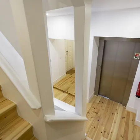 Apartamento Altido Chic 1br Apt With Balcony Close By Graca Viewpoint And Tram Stops Lisboa